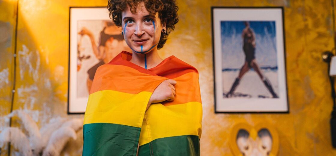 10 estilos de maquillaje para el PRIDE para probar este Mes del Orgullo 2026