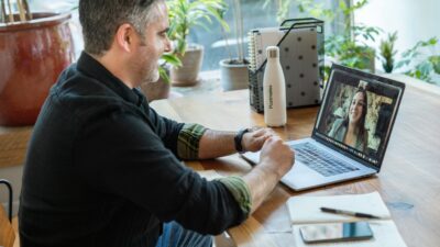 Ideas para celebrar el Día del Papá virtualmente y crear momentos significativos en línea