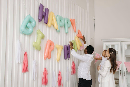 Cómo organizar una fiesta de cumpleaños en casa en 8 pasos sencillos