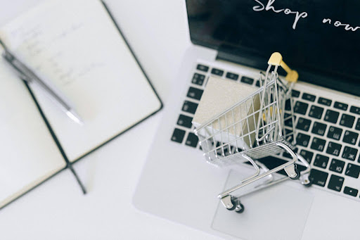 Cómo encontrar ofertas de compras en línea como un comprador inteligente